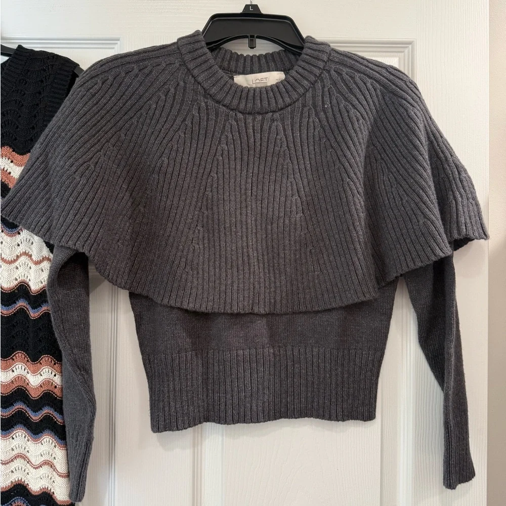 NWT Loft Lot Of 4 Women’s Size 4 S/M Ankle Pants, Crochet Dress, Sweaters NEW - Picture 4 of 14